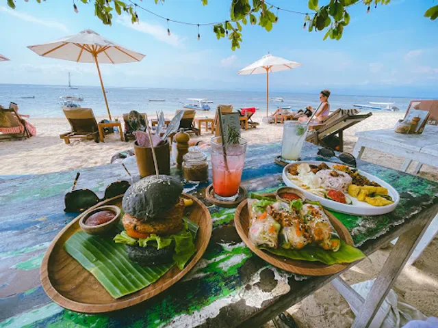 Ombak Cafe & Huts