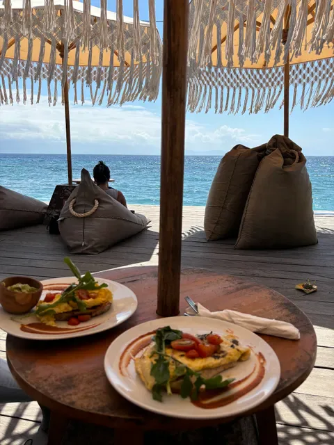 PENIDA COLADA Beach Bar