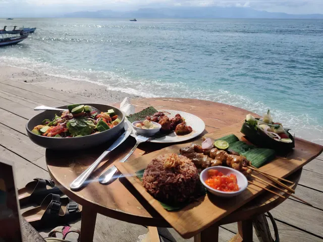 PENIDA COLADA Beach Bar