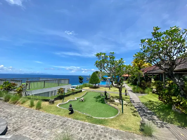 Point Plus & Lido Bar Nusa Penida