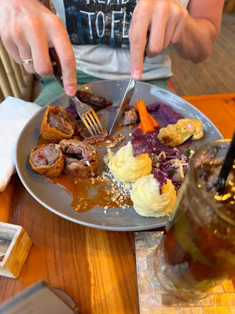 Sapodilla restaurant