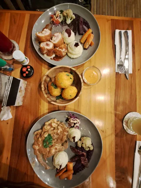 Sapodilla restaurant