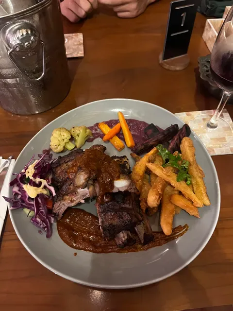 Sapodilla restaurant