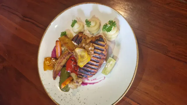 Sapodilla restaurant
