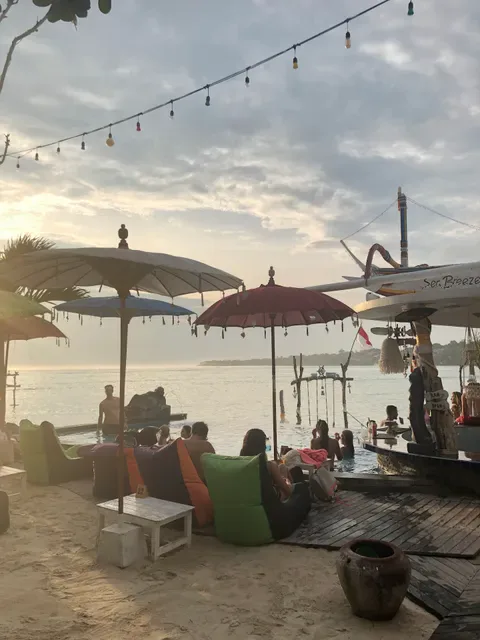 Sea Breeze Cafe Ceningan