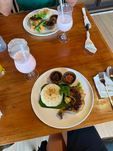 SeaTara Kitchen Grill & Bar
