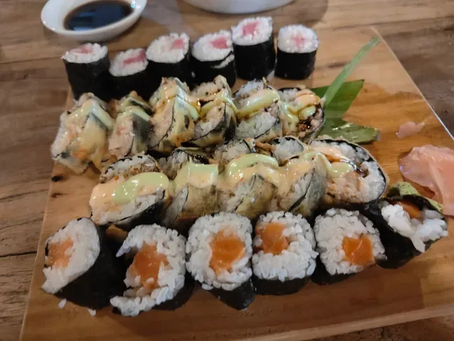 Siki poke house and sushi