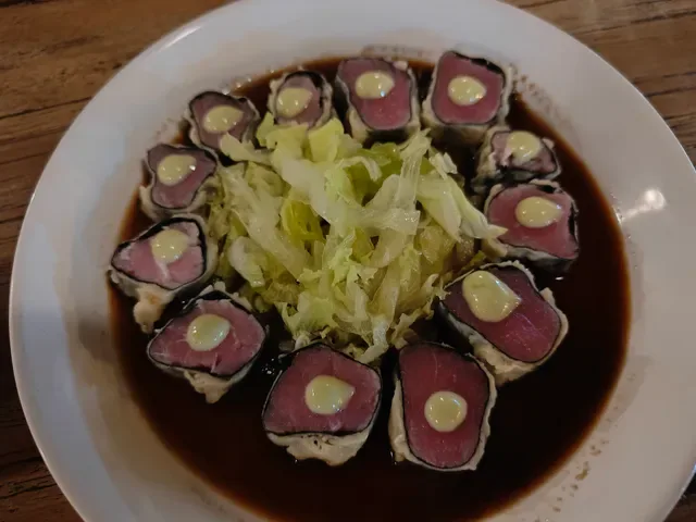 Siki poke house and sushi