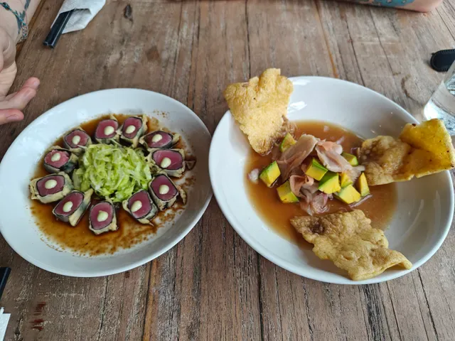 Siki poke house and sushi