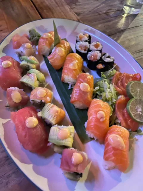 Siki poke house and sushi