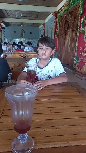 SRI SEGANING BAR & RESTO