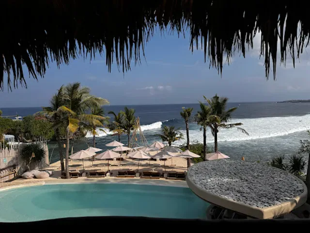 Suku Beach Club
