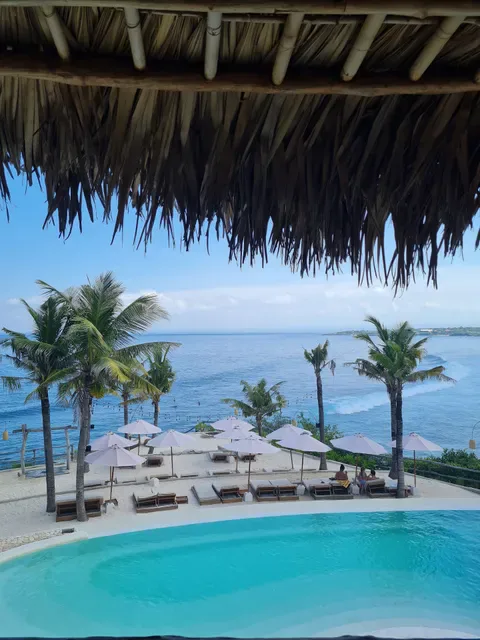 Suku Beach Club