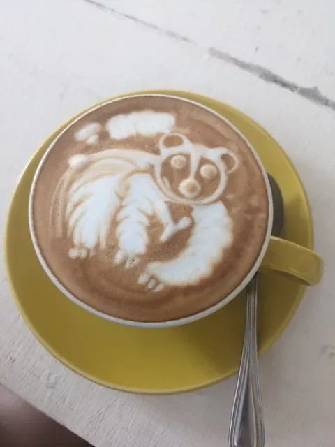 Sunny cafe penida