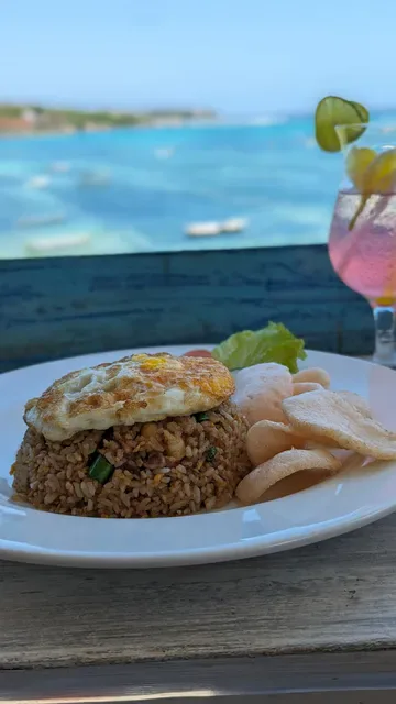 TAWE beach bar & grill