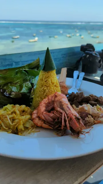 TAWE beach bar & grill