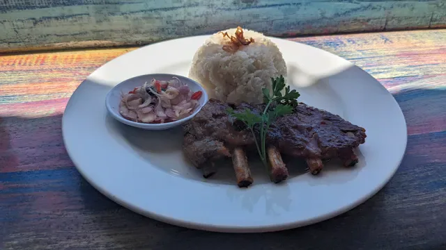 TAWE beach bar & grill