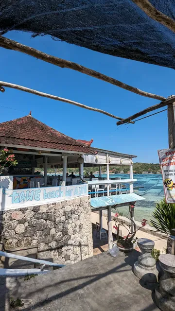 TAWE beach bar & grill