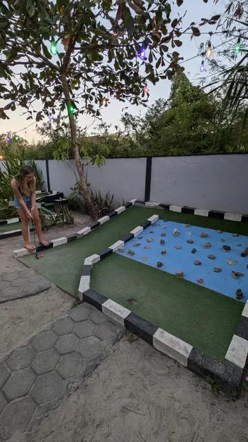 The Coconut Hut - Mini Golf