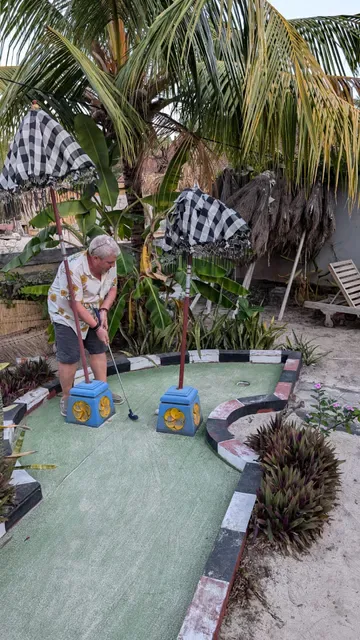 The Coconut Hut - Mini Golf