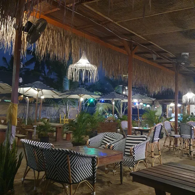 The Coconut Hut - Mini Golf