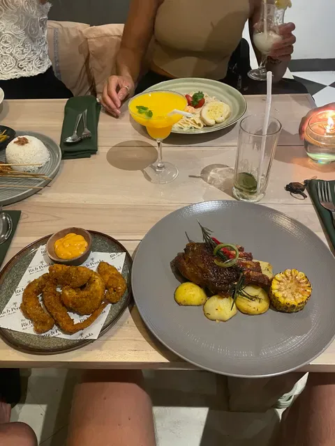 The Rich Penida Restaurant & Bar