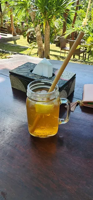 Two raksa cafe