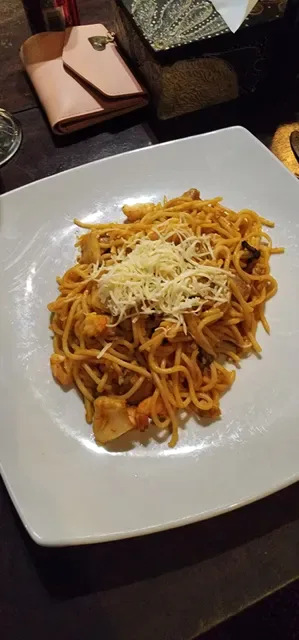 Two raksa cafe