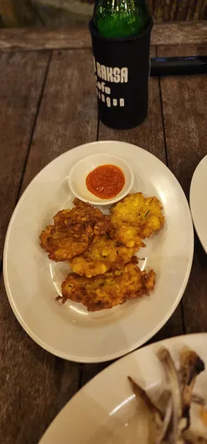 Two raksa cafe