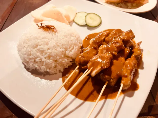 Two raksa cafe
