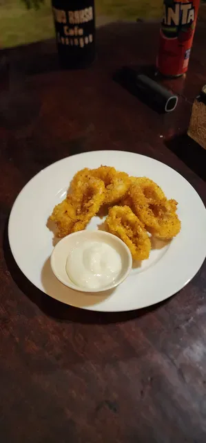 Two raksa cafe