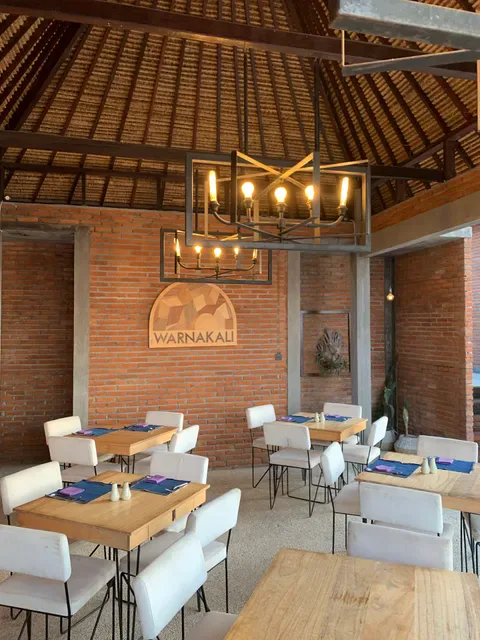 Warnakali Restaurant Nusa Penida