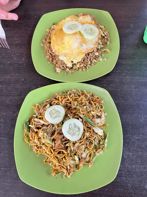 Warung AYAM GEPREK SAMBEL IJO BEJO restaurant