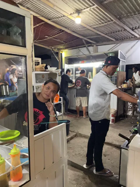 Warung AYAM GEPREK SAMBEL IJO BEJO restaurant
