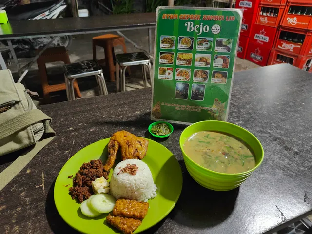 Warung AYAM GEPREK SAMBEL IJO BEJO restaurant