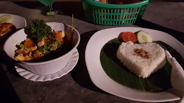 Warung Bambu