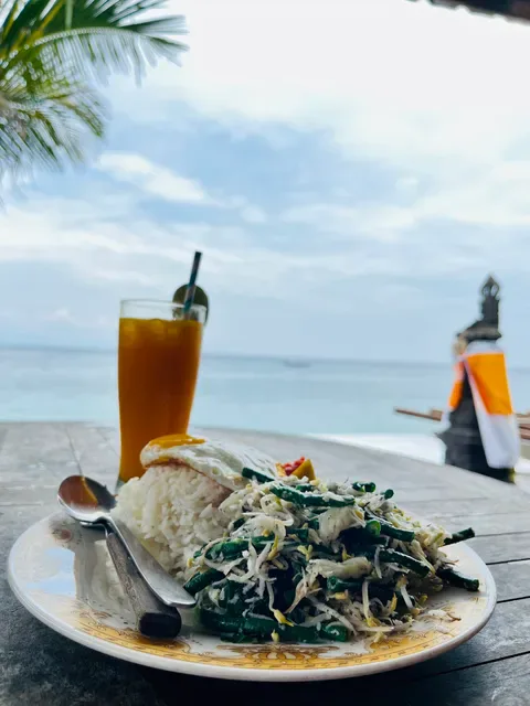 Warung beach