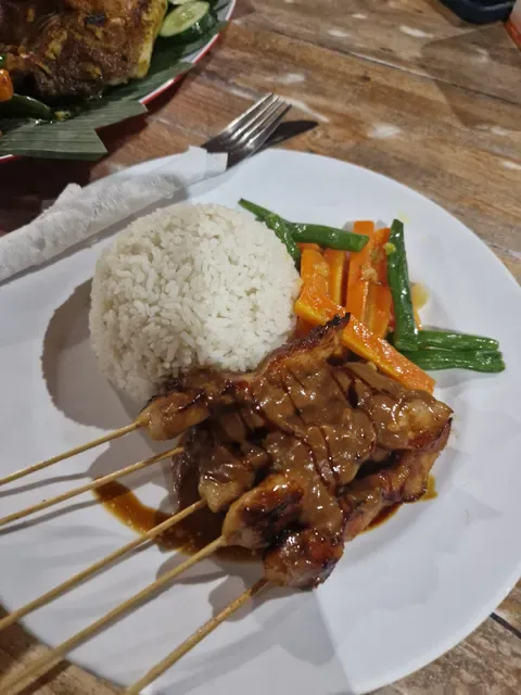 Warung BOMBOM