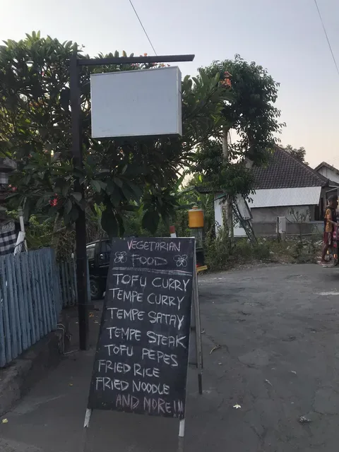 Warung BOMBOM
