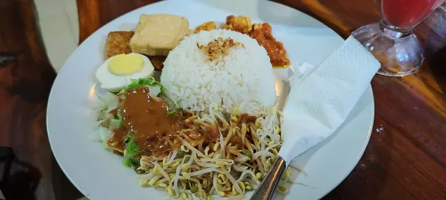 Warung J. Pudak