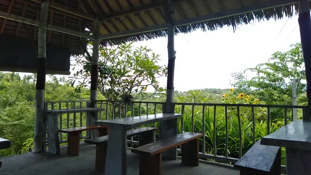 WARUNG JUN