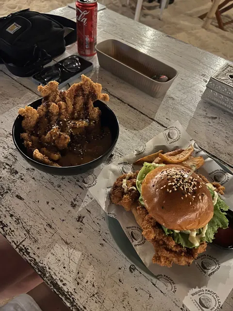 Warung PACIFIC