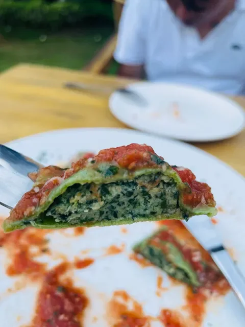 Warung Pizzeria & Steakhouse