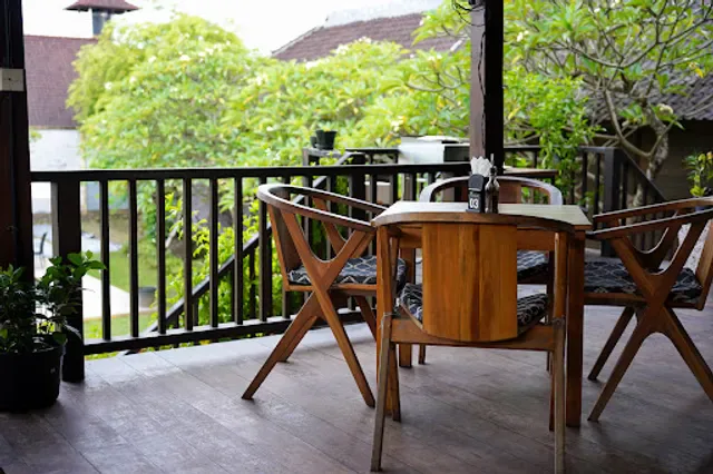 Warung Pizzeria & Steakhouse