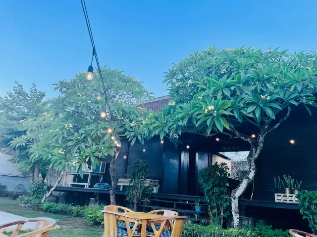 Warung Pizzeria & Steakhouse