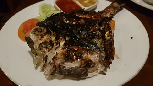 Warung Salt & pepper