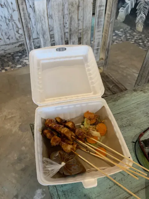 Warung Ten Poh Lembongan (open)