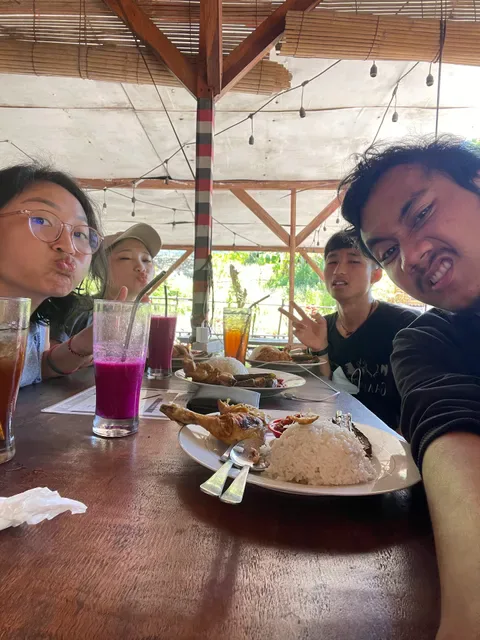 Warung Tu Pande