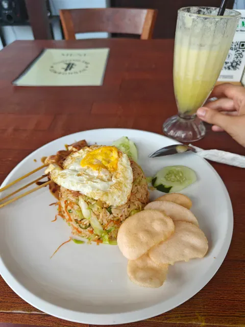 Warung Tumpang Sari Lembongan