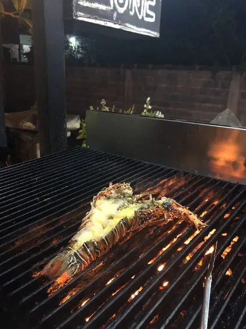 Wikandar Grill Lembongan